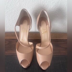 NIB Christian Louboutin Catchy Two Pumps